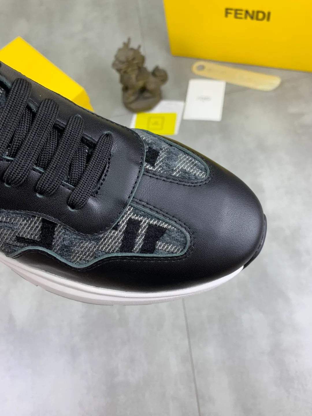 ​Men's shoes 💰P460 💰[New style] little monster 🆘 New FENDI (Fendi) new style 🕶️🕶️Simple routing effect, showing an elegant and cool driving shoe 🎬Using imported calfskin + first-layer pigskin lining🐂Excellent material🎬Detailed workmanship 🤗Comfortable foot feel➰➰. ​Pair it with any outfit to show your taste and temperament, low-key luxury ♻️Design ​simple and elegant ​noble and fashionable 🍃​Very loved and favored by trendy men 💓❤️size: 38-44 2️⃣colors available
